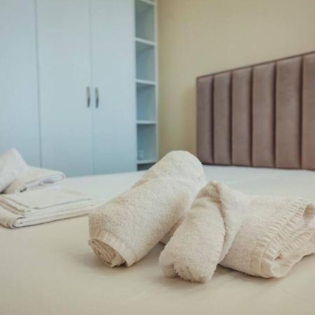 Luxury Apartment At Myslym Shyri Тирана Экстерьер фото