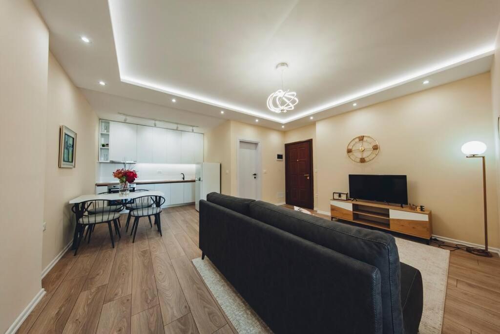 Luxury Apartment At Myslym Shyri Тирана Экстерьер фото
