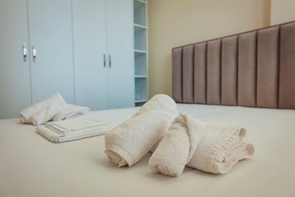 Luxury Apartment At Myslym Shyri Тирана Экстерьер фото