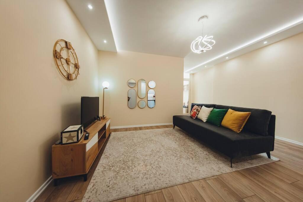Luxury Apartment At Myslym Shyri Тирана Экстерьер фото